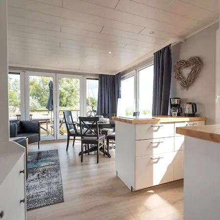 Hafenresort Karnin - Hausboot Pit Karnin (Usedom)