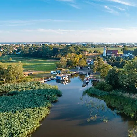 Hafenresort Karnin - Hausboot Pit * Karnin (Usedom)